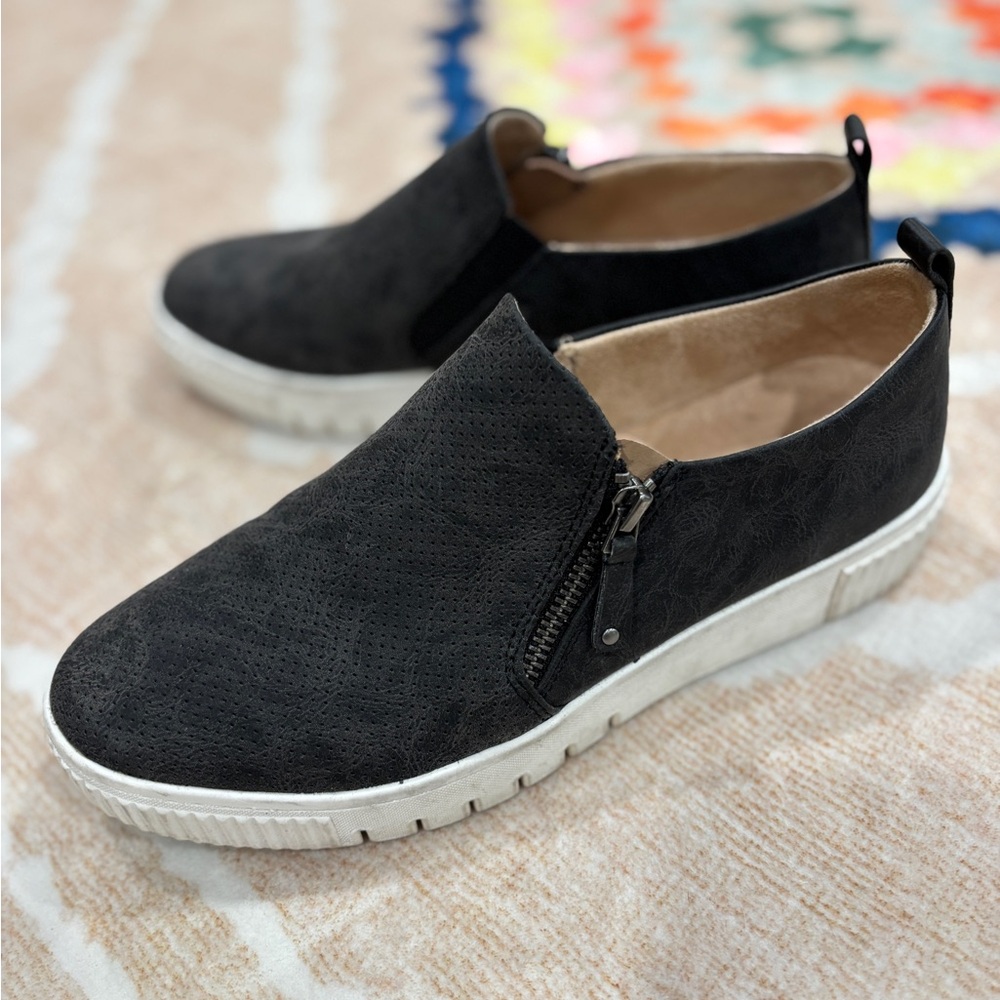 Naturalizer Black and White Slip-On Sneakers with Dual Zippers